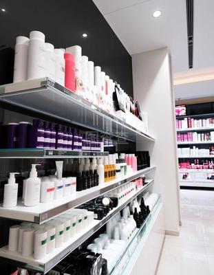 化妆品零售 打造美丽与自信的专属空间